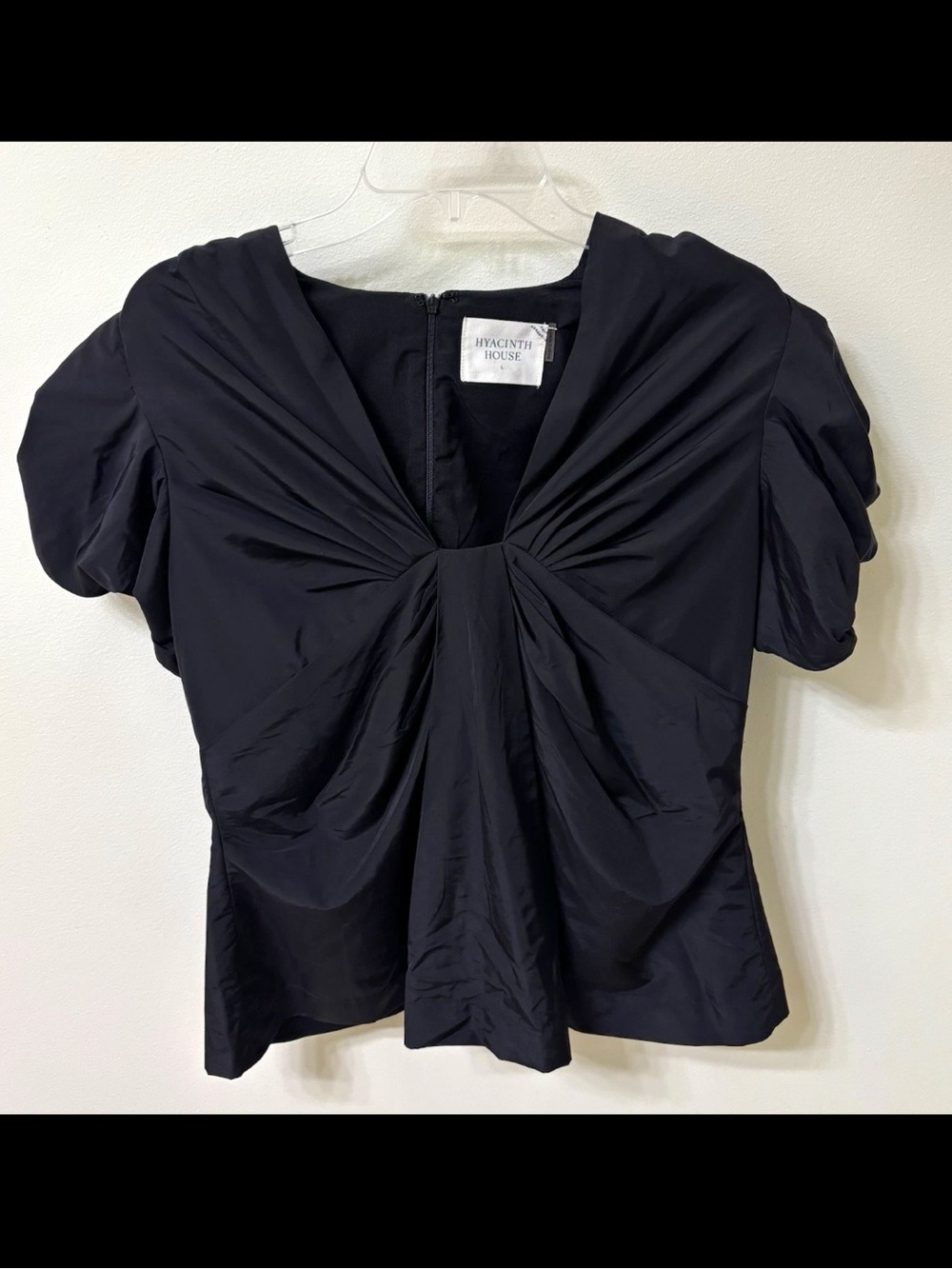 Hyacinth House by Tuckernuck Aubrey Puff Sleeve Black Blouse Size L NWT